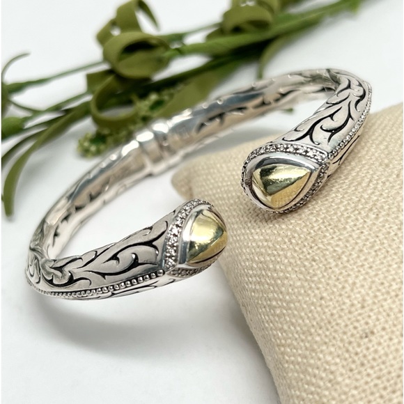Scott Kay Jewelry Scott Kay Etched Diamond 8k Gold Hinged Cuff